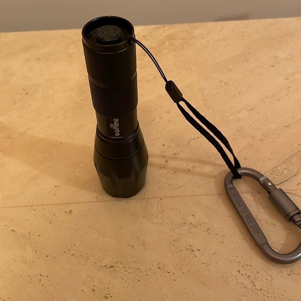 Handheld flashlight NWOT